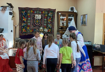 Фольклорный час 